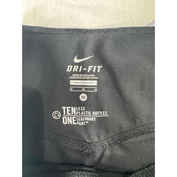 Nike Black High Waisted Capri Length Leggings Womens Pants Size Medium - Picture 3 of 7
